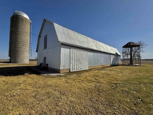 9321 STATE ROAD 21, Omro, WI 54963