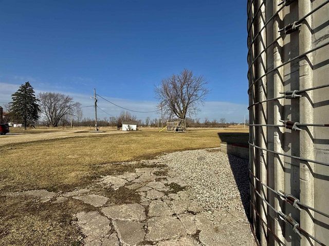 9321 STATE ROAD 21, Omro, WI 54963