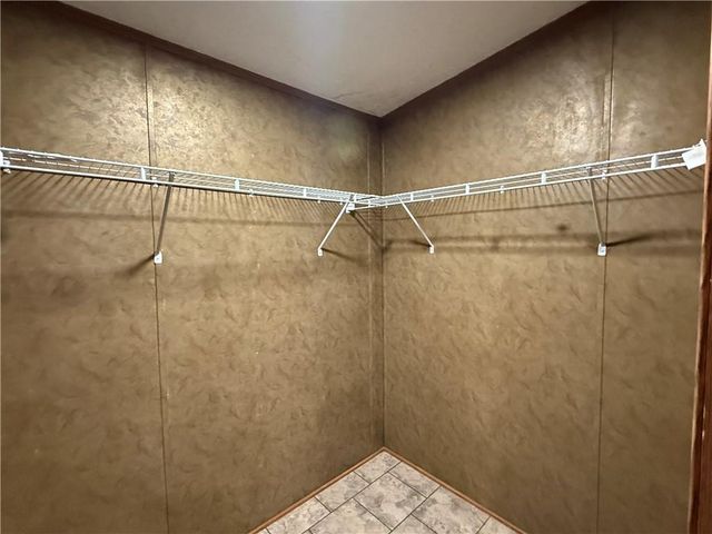 1701 PALMER CHAPEL Road, Pineville, LA 71360