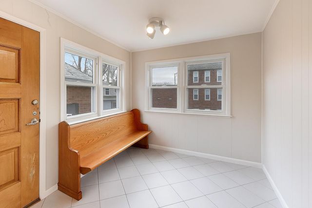 6503 N Maplewood Avenue, Chicago, IL 60645