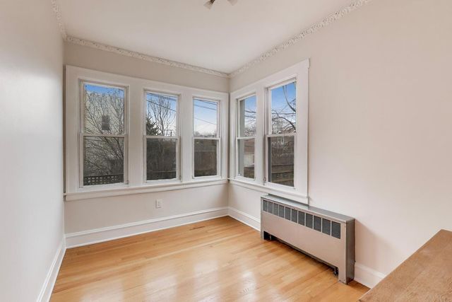 6503 N Maplewood Avenue, Chicago, IL 60645