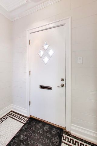 6503 N Maplewood Avenue, Chicago, IL 60645