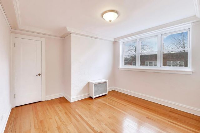 6503 N Maplewood Avenue, Chicago, IL 60645