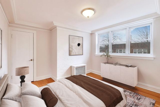 6503 N Maplewood Avenue, Chicago, IL 60645