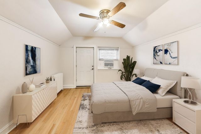 6503 N Maplewood Avenue, Chicago, IL 60645