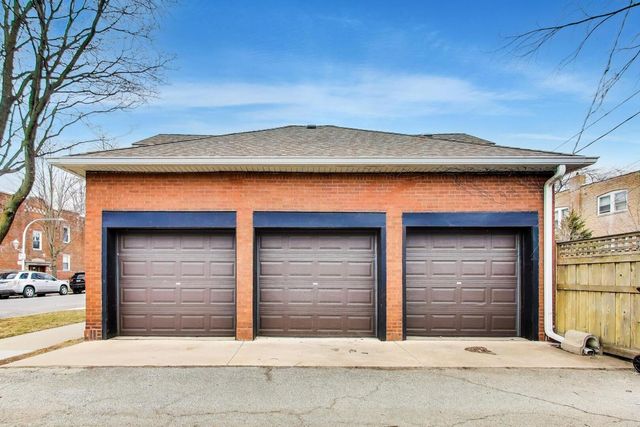 6503 N Maplewood Avenue, Chicago, IL 60645