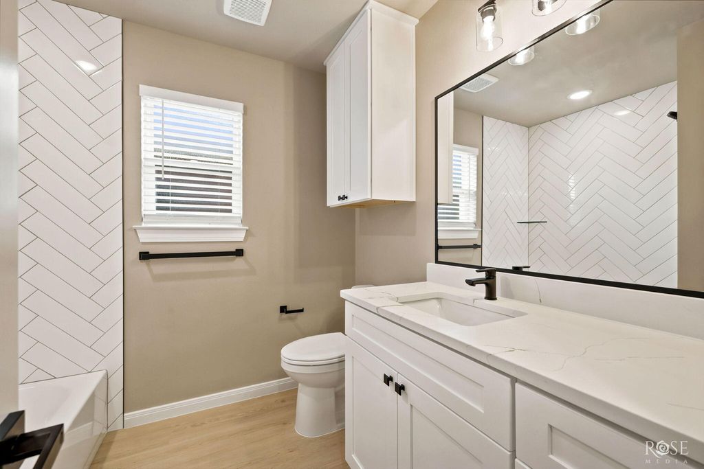Image 14 of property listing at 6113 Mountain Forest Drive, San Angelo, TX 76904