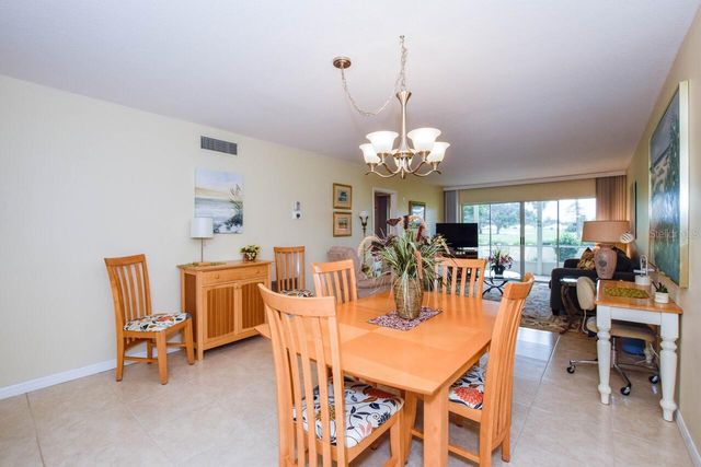 439 CERROMAR LANE 310, Venice, FL 34293