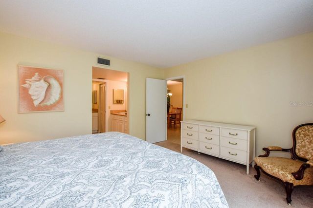 439 CERROMAR LANE 310, Venice, FL 34293