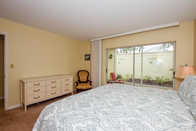 439 CERROMAR LANE 310, Venice, FL 34293