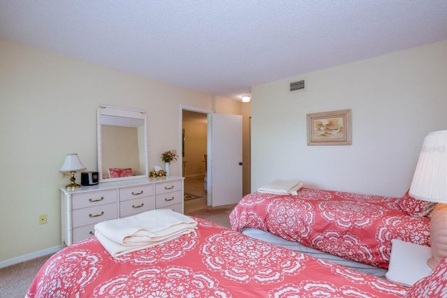 439 CERROMAR LANE 310, Venice, FL 34293