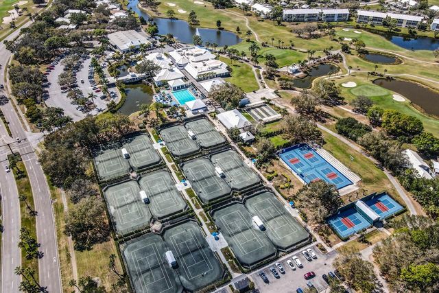 439 CERROMAR LANE 310, Venice, FL 34293