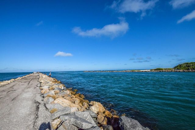439 CERROMAR LANE 310, Venice, FL 34293