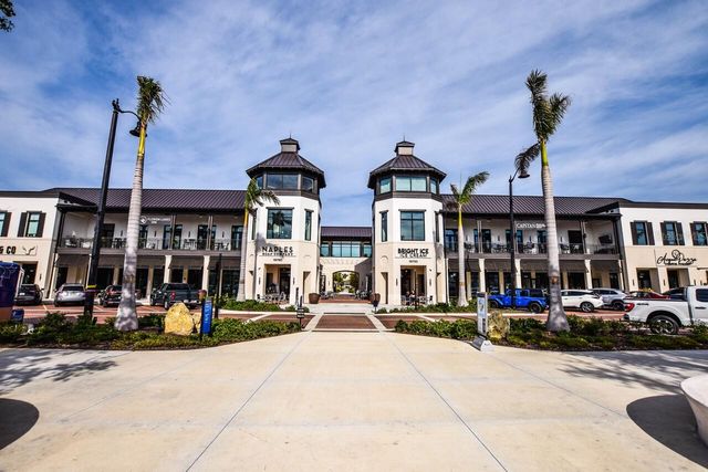 439 CERROMAR LANE 310, Venice, FL 34293