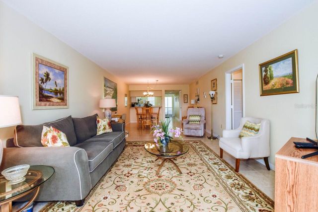 439 CERROMAR LANE 310, Venice, FL 34293