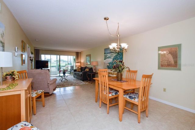 439 CERROMAR LANE 310, Venice, FL 34293