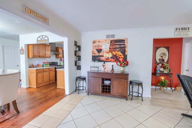 730 Stirling Street, Pontiac, MI 48340