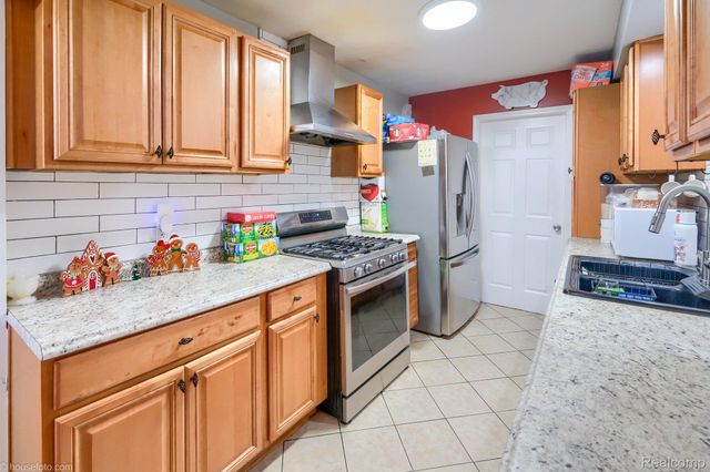 730 Stirling Street, Pontiac, MI 48340