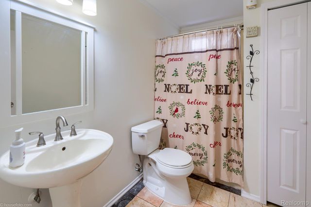 730 Stirling Street, Pontiac, MI 48340