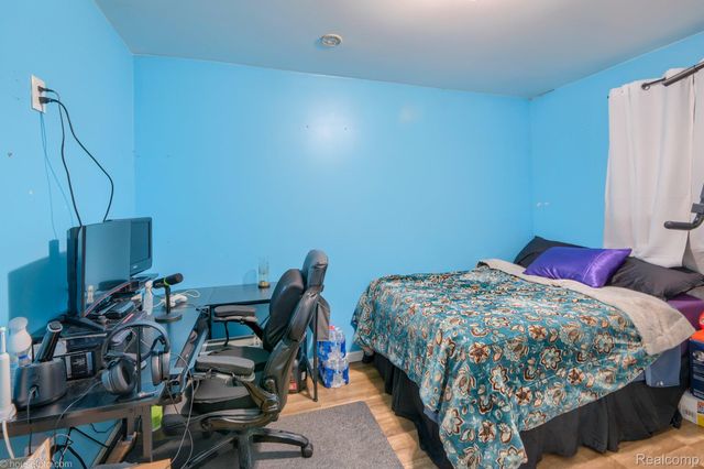 730 Stirling Street, Pontiac, MI 48340