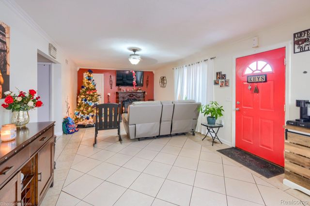 730 Stirling Street, Pontiac, MI 48340