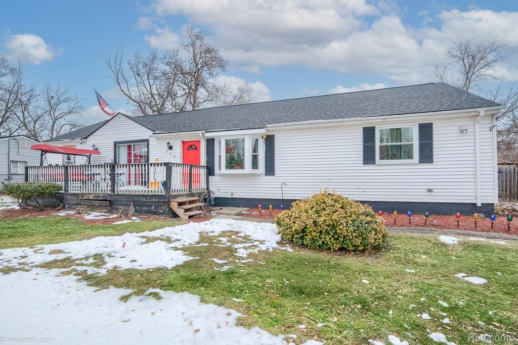 730 Stirling Street, Pontiac, MI 48340