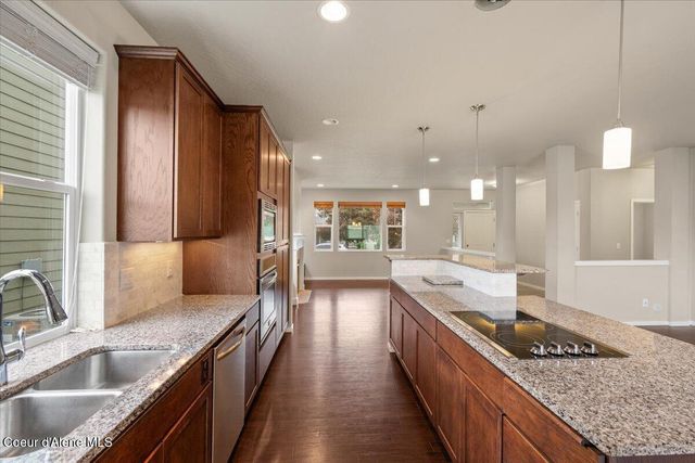 2852 W MARCEILLE DR, Coeur D'alene, ID 83815