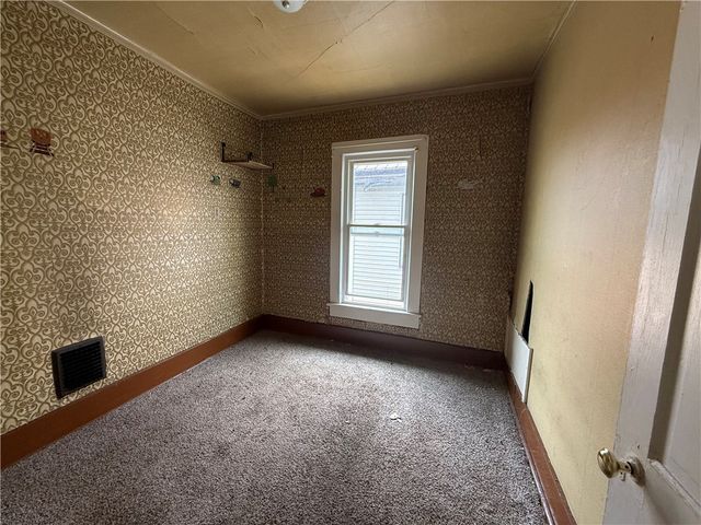 308 E Division St, New Castle, PA 16101