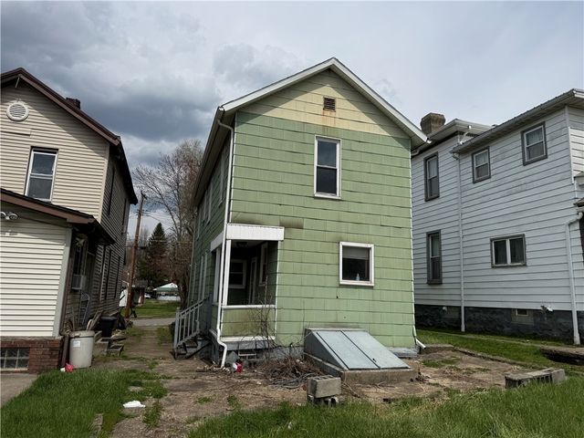 308 E Division St, New Castle, PA 16101