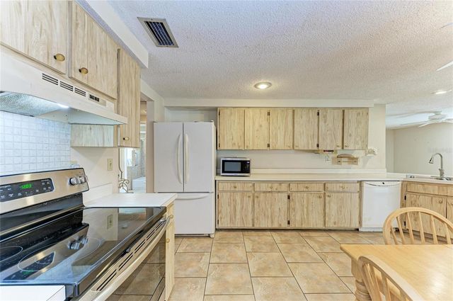 523 CASAS BONITAS DRIVE, Nokomis, FL 34275