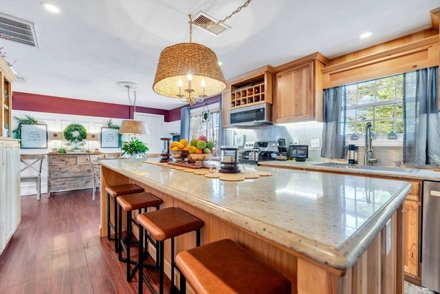 25 Frances Helen Rd, Yarmouth, MA 02675