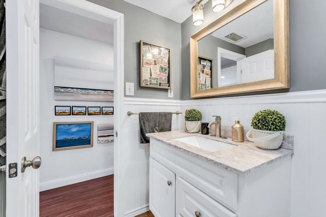 25 Frances Helen Rd, Yarmouth, MA 02675