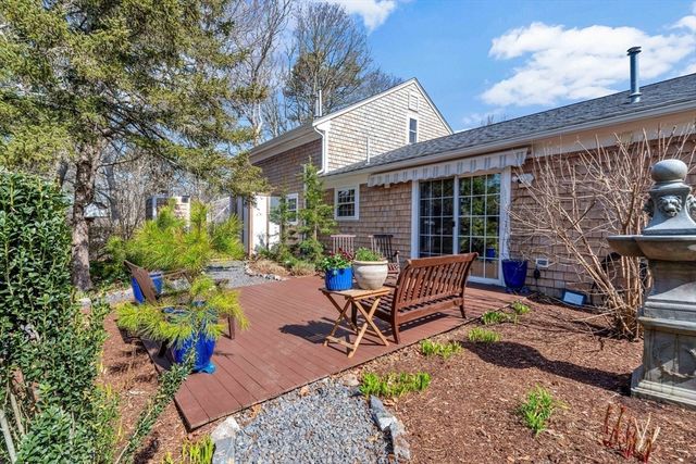 25 Frances Helen Rd, Yarmouth, MA 02675