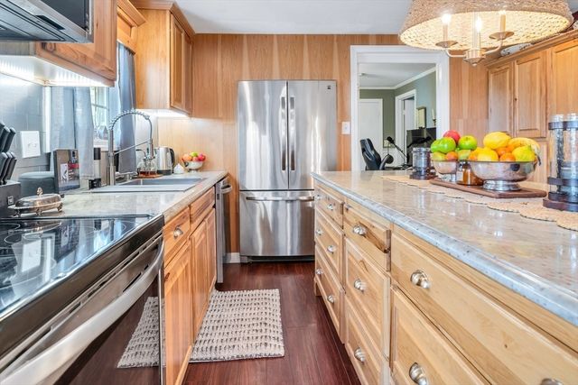 25 Frances Helen Rd, Yarmouth, MA 02675