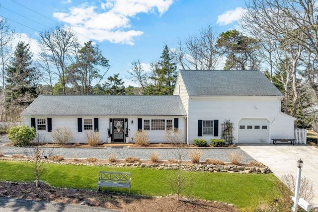 25 Frances Helen Rd, Yarmouth, MA 02675