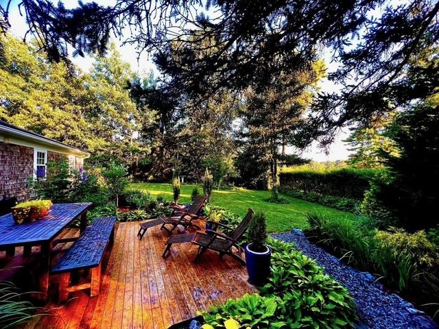 25 Frances Helen Rd, Yarmouth, MA 02675