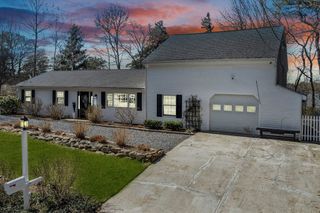 25 Frances Helen Rd, Yarmouth, MA 02675