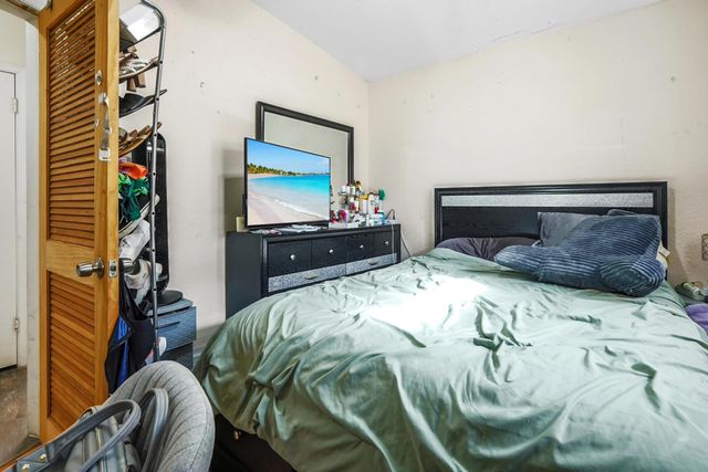 203 E Easy Street, Fort Pierce, FL 34982