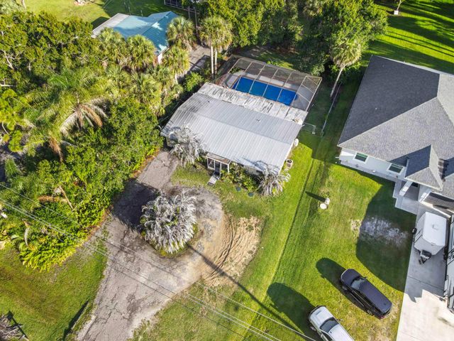 203 E Easy Street, Fort Pierce, FL 34982