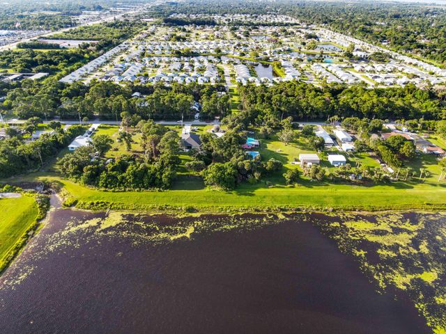 203 E Easy Street, Fort Pierce, FL 34982