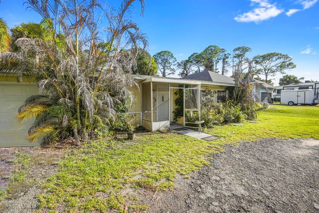 203 E Easy Street, Fort Pierce, FL 34982