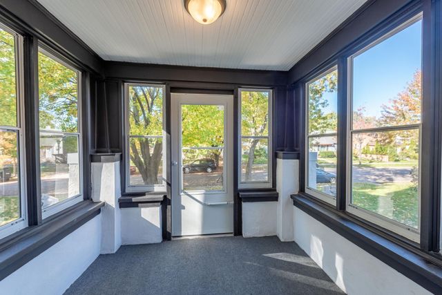 468 Warwick Street, Saint Paul, MN 55105
