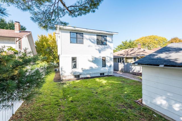 468 Warwick Street, Saint Paul, MN 55105