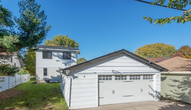 468 Warwick Street, Saint Paul, MN 55105