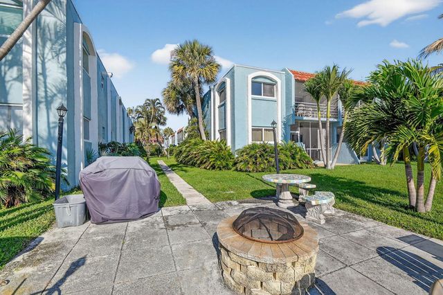 1432 S Lakeside Drive 4, Lake Worth, FL 33460