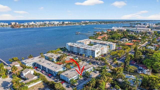 1432 S Lakeside Drive 4, Lake Worth, FL 33460