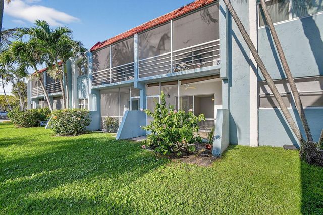 1432 S Lakeside Drive 4, Lake Worth, FL 33460