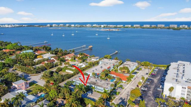 1432 S Lakeside Drive 4, Lake Worth, FL 33460