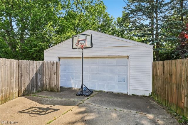 1430 Janice Street NE, Massillon, OH 44646