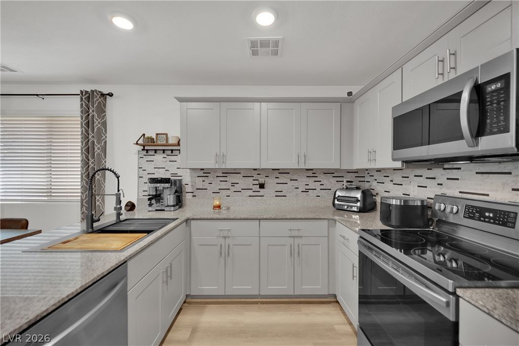 2844 Mariner Turquoise Lane 1, Las Vegas, NV 89183 — photo 2